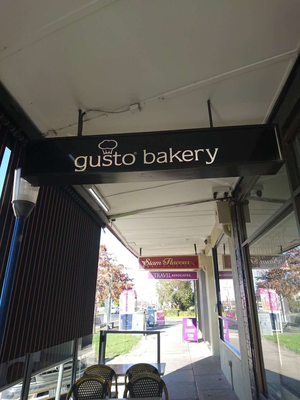 Gusto Bakery Strathmore | 285 Napier St, Strathmore VIC 3041, Australia | Phone: (03) 9379 8001