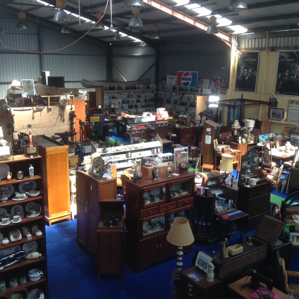 Sparkles Antiques & Rare Collectables | 2 Ken Howard Cres, Nambucca Heads NSW 2448, Australia | Phone: 0448 635 385