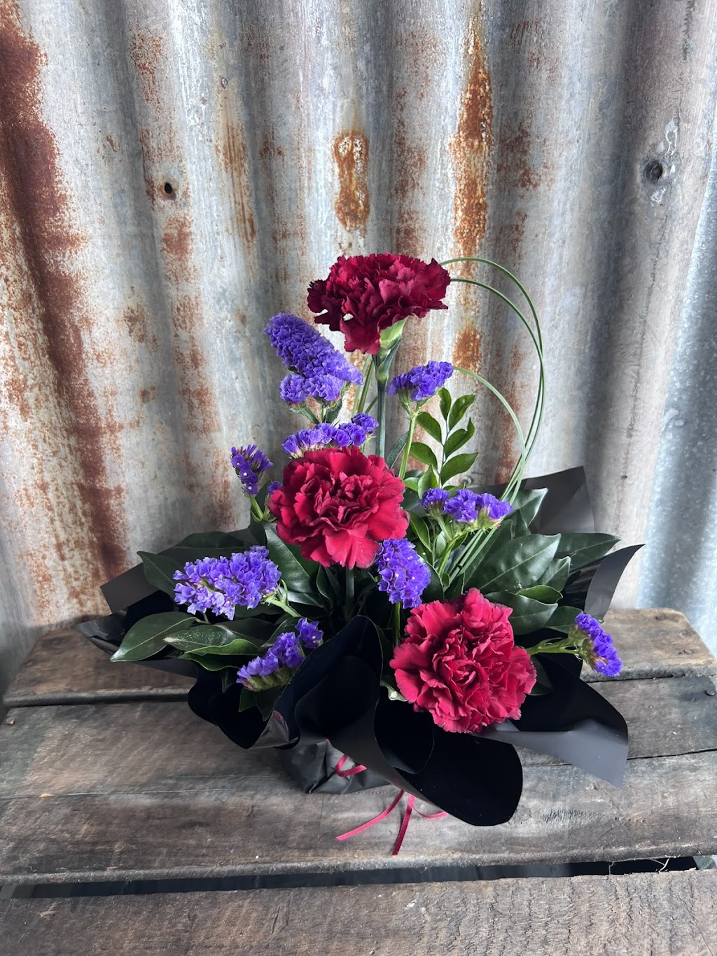Dusty & Rusty Florist Oakey | 178 Bridge St, Oakey QLD 4401, Australia | Phone: (07) 2114 7405