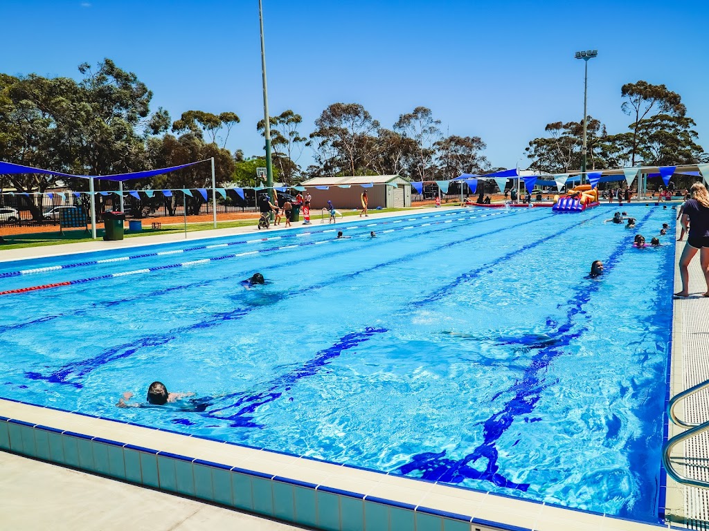 Kambalda Aquatic Facility | 2 Barnes Dr, Kambalda West WA 6442, Australia | Phone: (08) 9080 2111