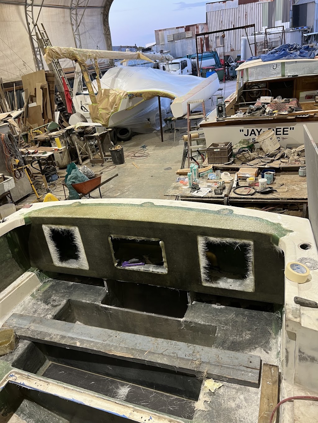 L&R Shipwrights | 17/21 Mangrove Ln, Taren Point NSW 2229, Australia | Phone: 0416 863 563