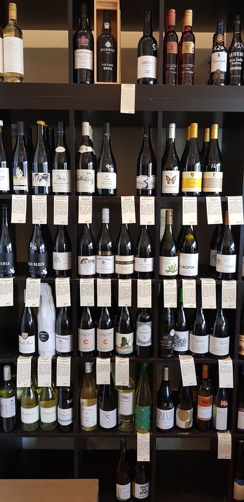 Banks Fine Wine | 134 Mollison St, Kyneton VIC 3444, Australia | Phone: (03) 5422 6682