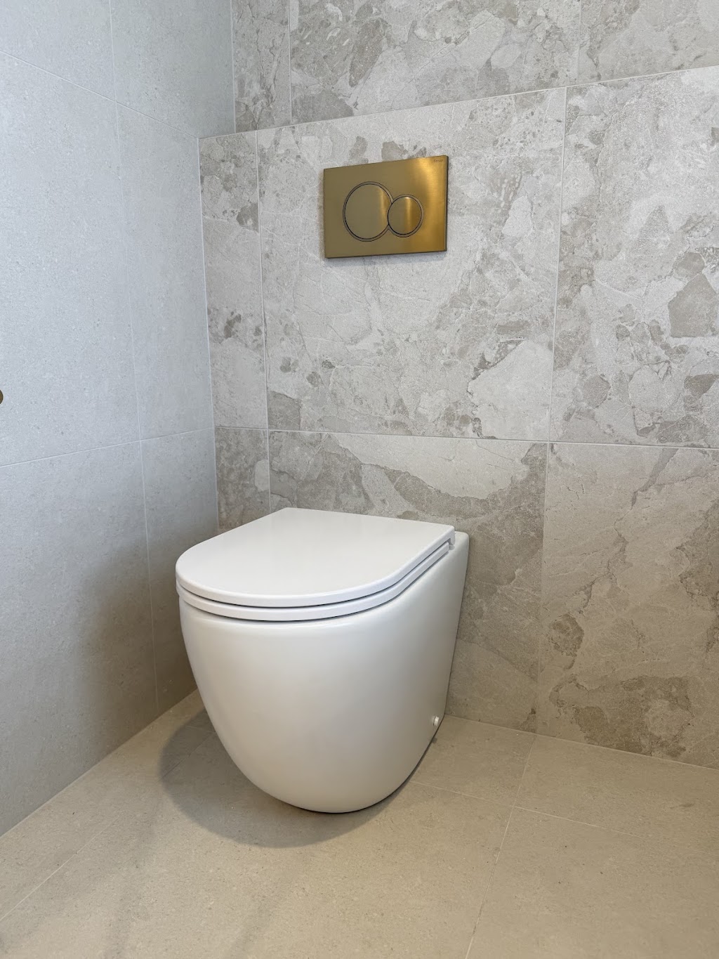 Allday Plumbing & Gas Co | 225 Nineteenth Ave, Elanora QLD 4221, Australia | Phone: 0493 369 956