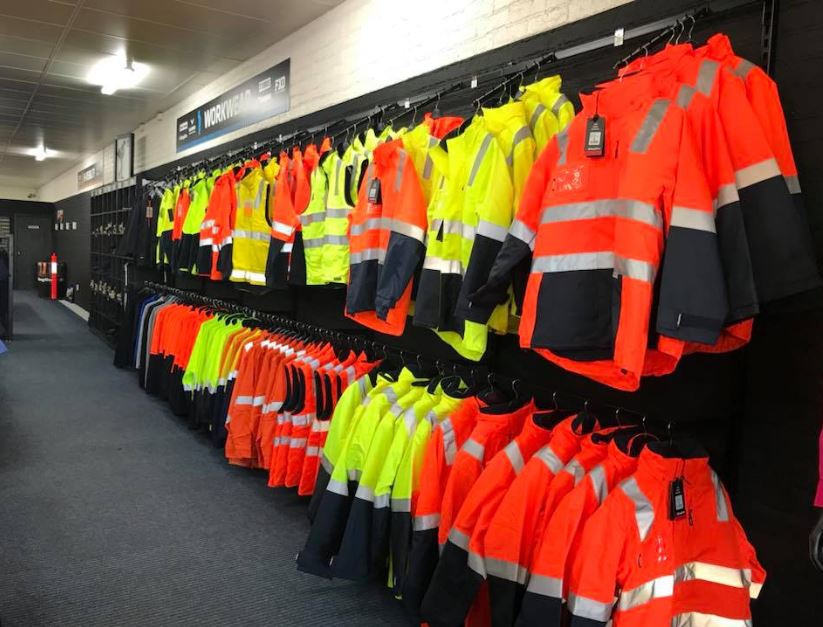 Totally Workwear Tamworth | 224 Bridge St, West Tamworth NSW 2340, Australia | Phone: (02) 6767 0829