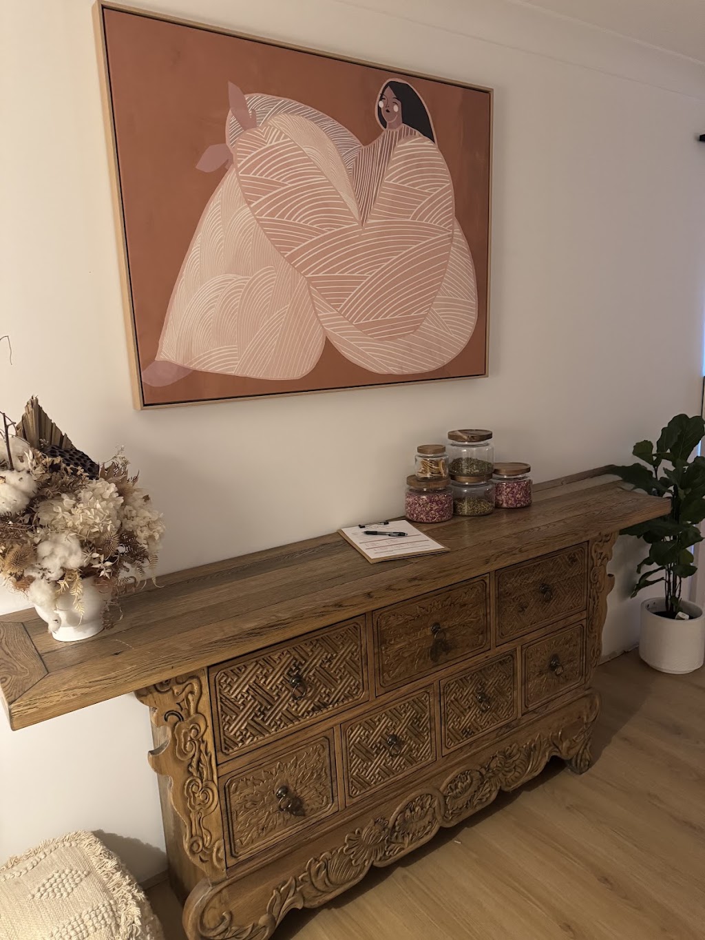 Luxe Parlour Cowra | 2 River Park Rd, Cowra NSW 2794, Australia | Phone: 0400 896 807