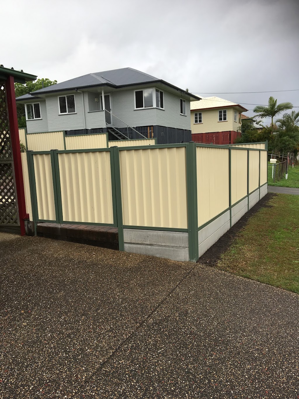 Just Family Fencing |  | 2 Heights Entrance, Agnes Water QLD 4677, Australia | 0417709220 OR +61 417 709 220