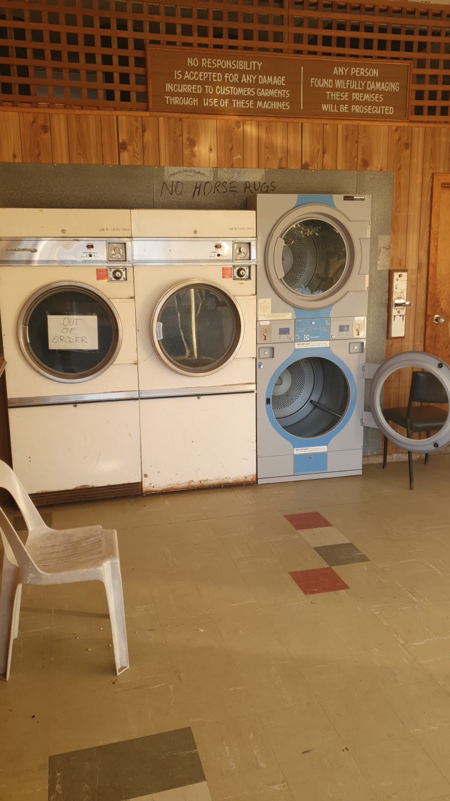 Clean em quick | laundry | 122C Macpherson St, Nhill VIC 3418, Australia | 0353911722 OR +61 3 5391 1722