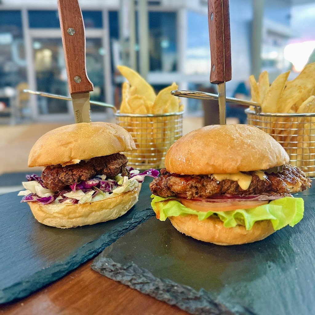 Heads of Noosa Beer Garden | 685 Old Cleveland Rd E, Wellington Point QLD 4160, Australia | Phone: 0481 980 730