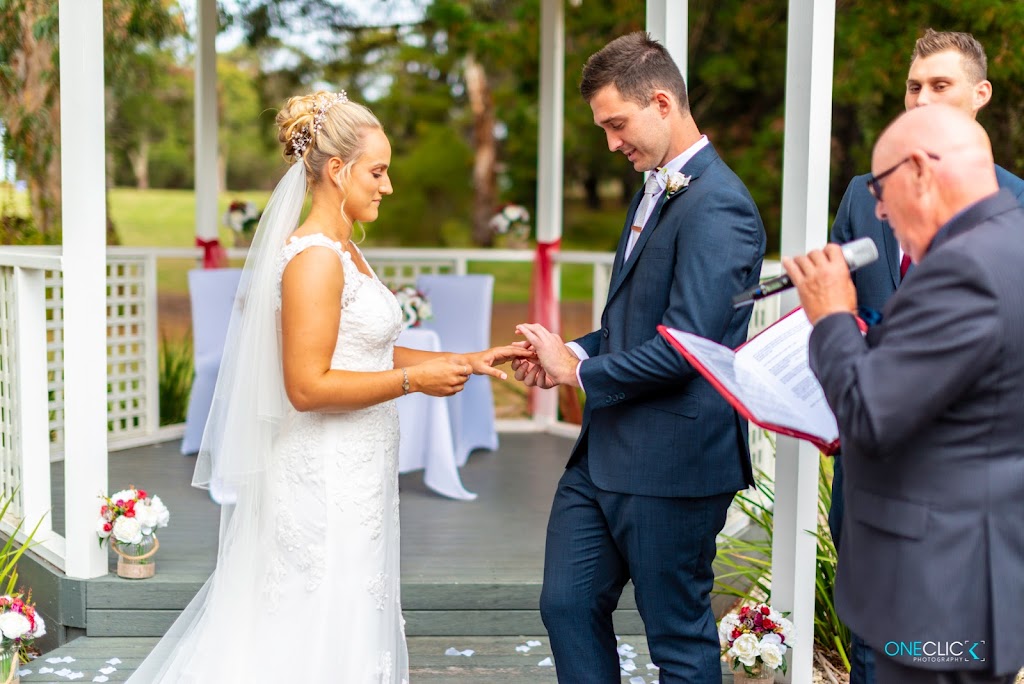 Greg Mason Celebrant | 48 Beverley Rd, McCrae VIC 3938, Australia | Phone: 0409 145 219