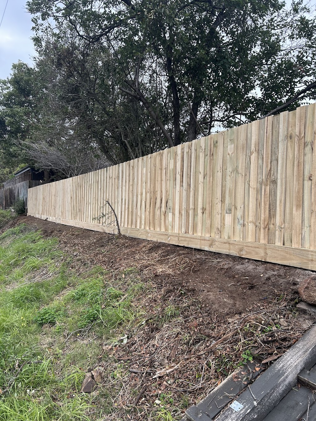 Timberline Fencing & Landscapes | 22 Donday Ct, Pakenham VIC 3810, Australia | Phone: 0422 460 350