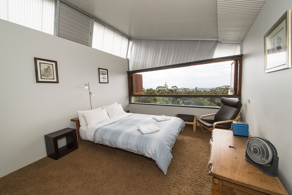 Sky House | lodging | 8 Areca Ct, Tamborine Mountain QLD 4271, Australia | 0755454411 OR +61 7 5545 4411