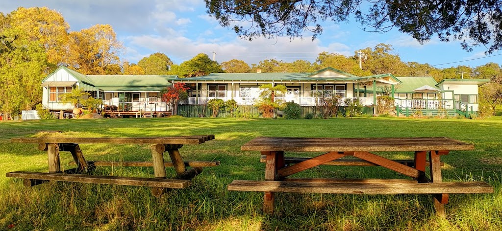 Karbeethong Lodge | lodging | 16 Schnapper Point Dr, Mallacoota VIC 3892, Australia | 0351580411 OR +61 3 5158 0411