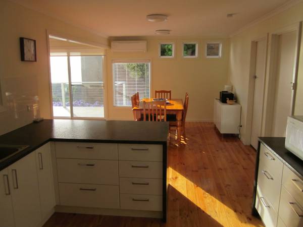 Holiday Home Annecy By the Sea | 8 Harrison St, Marengo VIC 3233, Australia | Phone: (03) 5237 2600