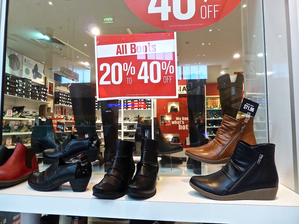 Williams | shoe store | Shop 1087, Town Centre Dr, Helensvale QLD 4212, Australia | 0730678720 OR +61 7 3067 8720