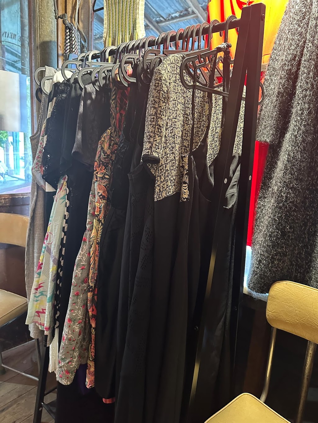 Encore Vintage and Second-Hand | 27 Fraser St, Clunes VIC 3370, Australia | Phone: 0426 866 767