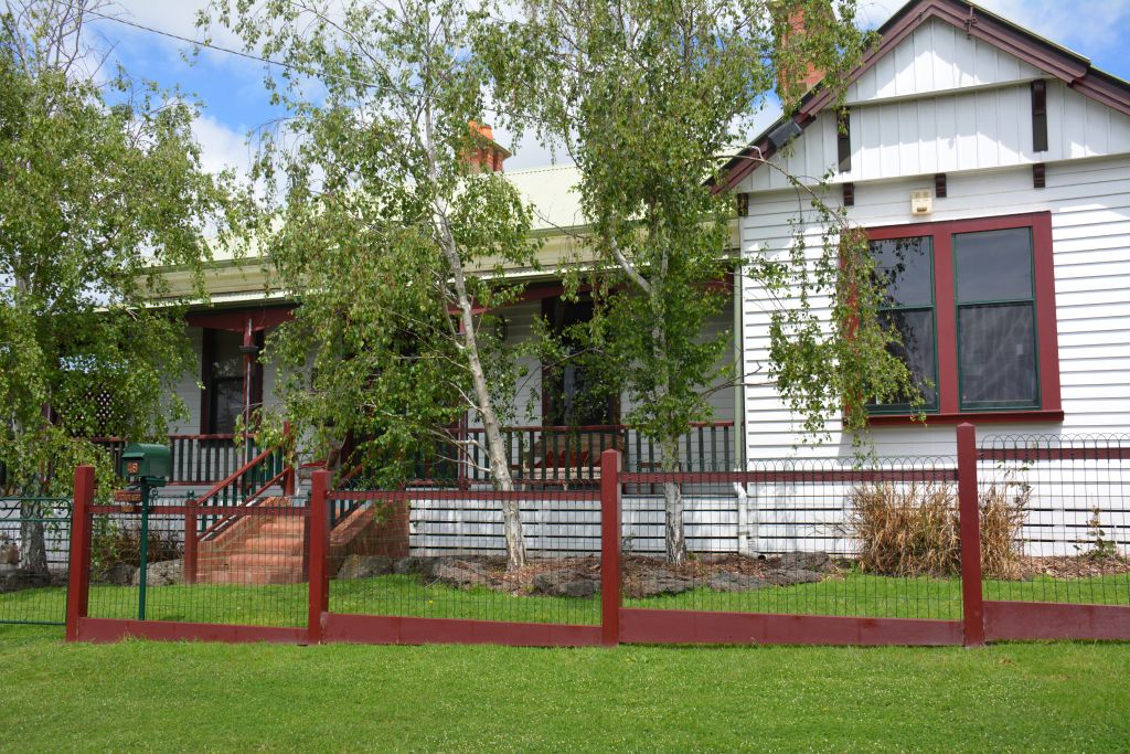 Portarlington Vicarage | lodging | 48 Fenwick St, Portarlington VIC 3223, Australia | 0438654442 OR +61 438 654 442