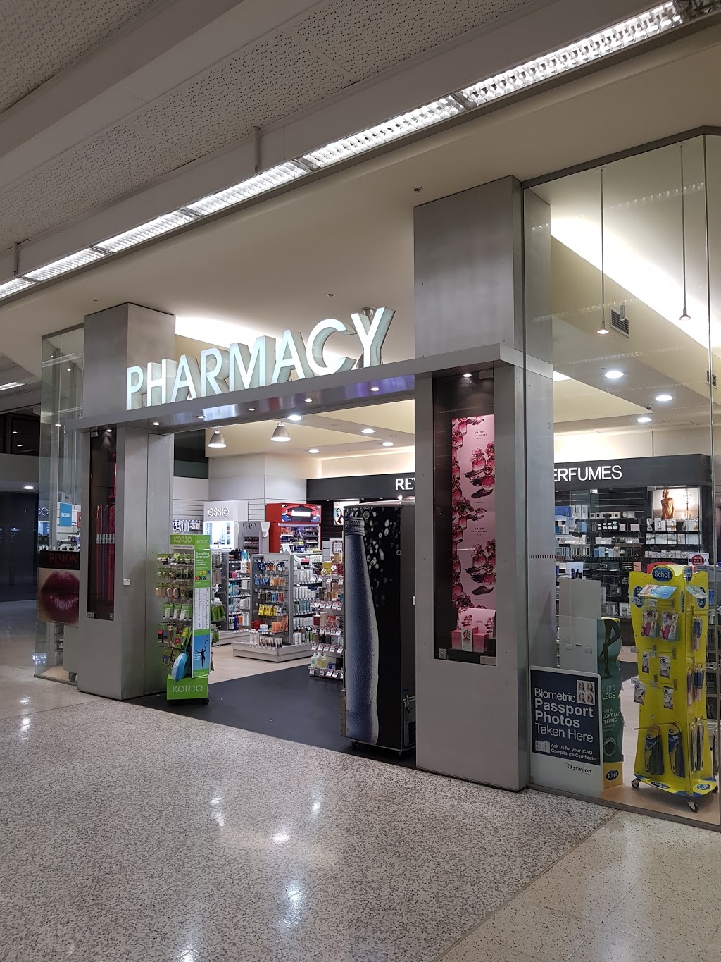 Amcal Pharmacy Melbourne International Airport | pharmacy | Shop 133R Melbourne Airport, International Terminal, 2 Departure Dr, Tullamarine VIC 3045, Australia | 0393345449 OR +61 3 9334 5449