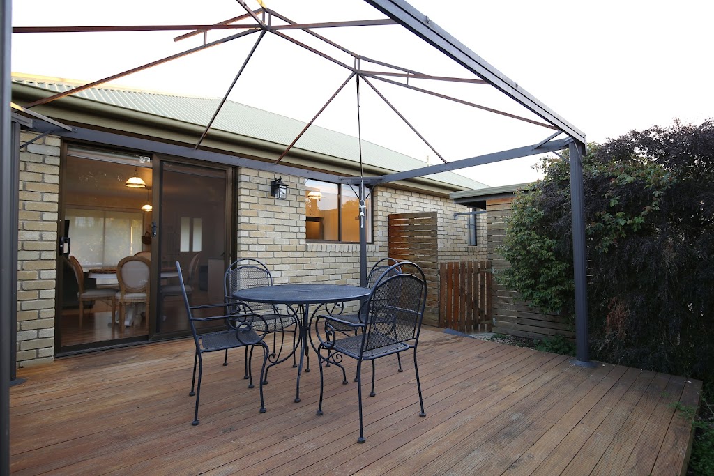 Bridgecroft Cottage - Cosy 2 bedroom cottage | Front Unit, Unit 1/7 Charles St, Richmond TAS 7025, Australia | Phone: 0439 481 293