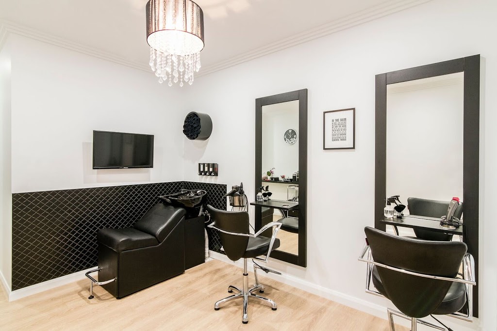 Bling It On - Hair and Makeup | beauty salon | 136 Aspire Blvd, Fraser Rise VIC 3336, Australia | 0416153651 OR +61 416 153 651
