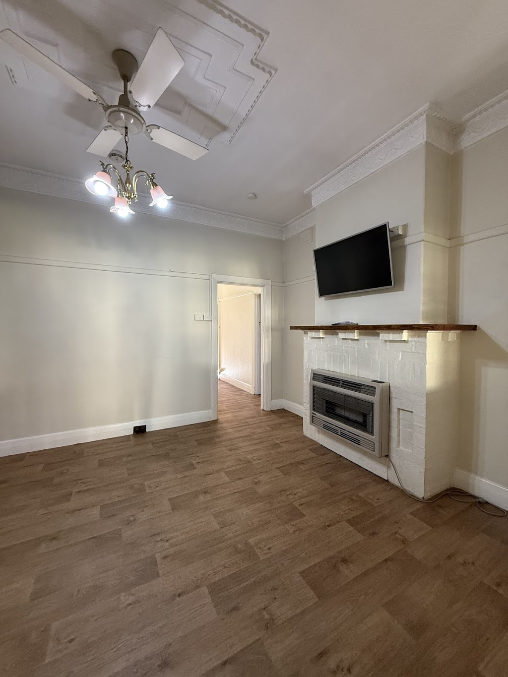 Freshwave cleaning experts | Yarralumla Dr, Wodonga VIC 3690, Australia | Phone: 0469 817 756