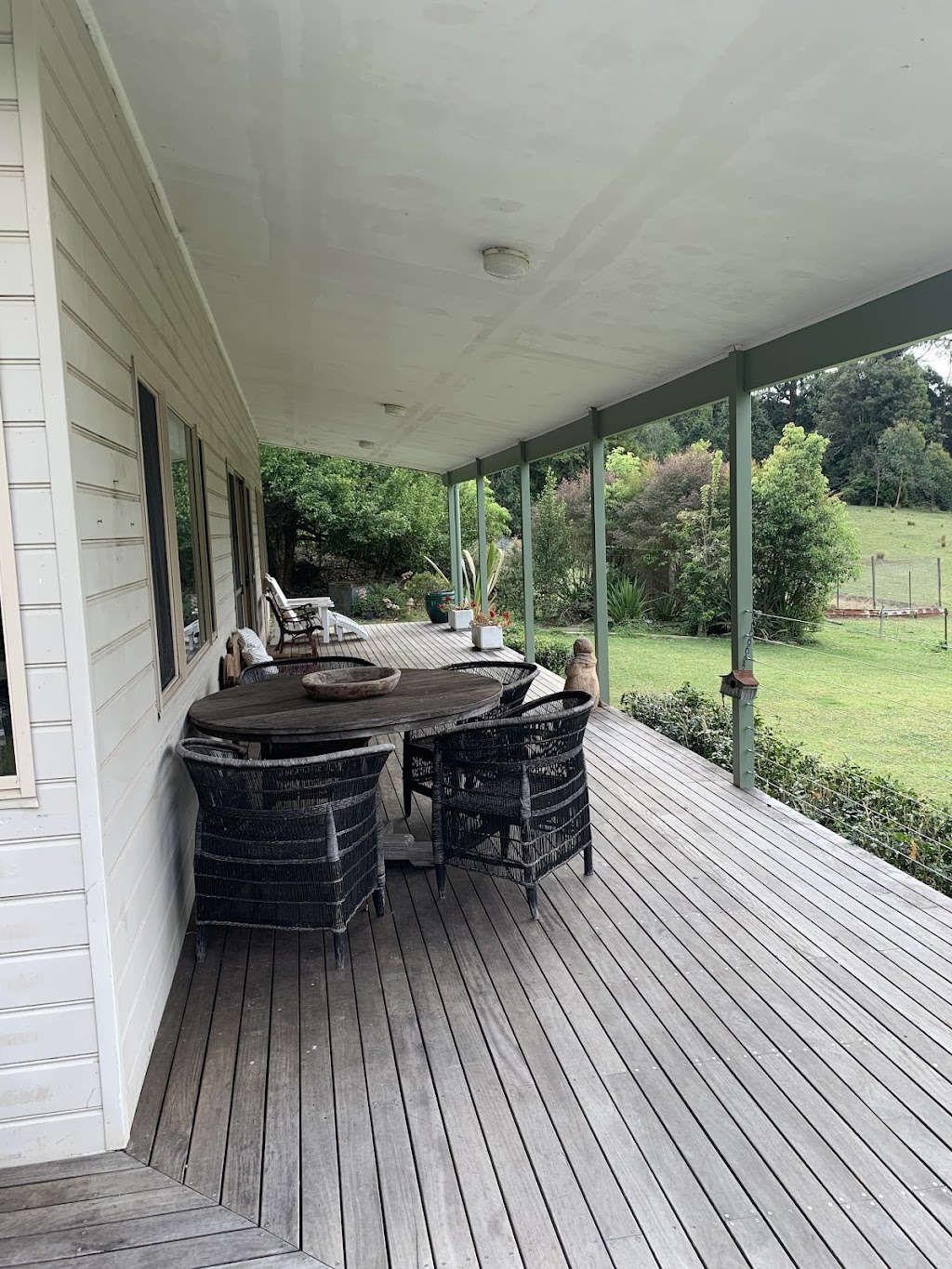 Grandma’s Cottage | 240 Wattamolla Rd, Woodhill NSW 2535, Australia | Phone: 0431 555 577