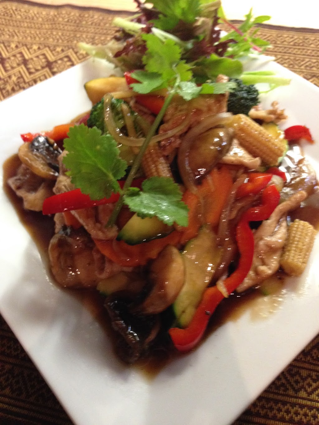 Union Tree Thai Cafe | 149 Union Rd, Surrey Hills VIC 3127, Australia | Phone: (03) 9890 6578