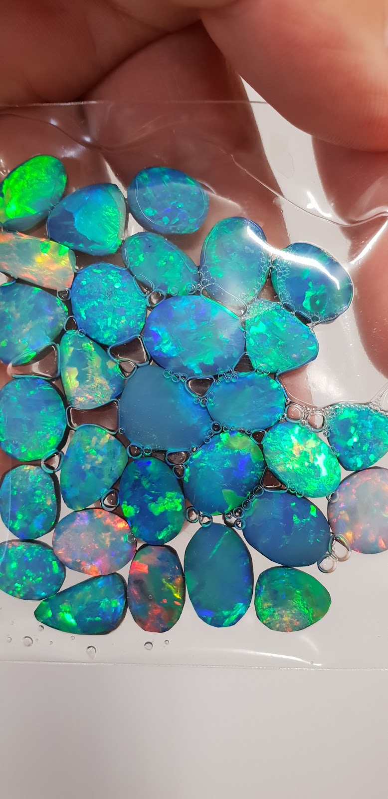 Absolute Opals & Gems |  | 66 Morilla St, Lightning Ridge NSW 2834, Australia | 0427291386 OR +61 427 291 386