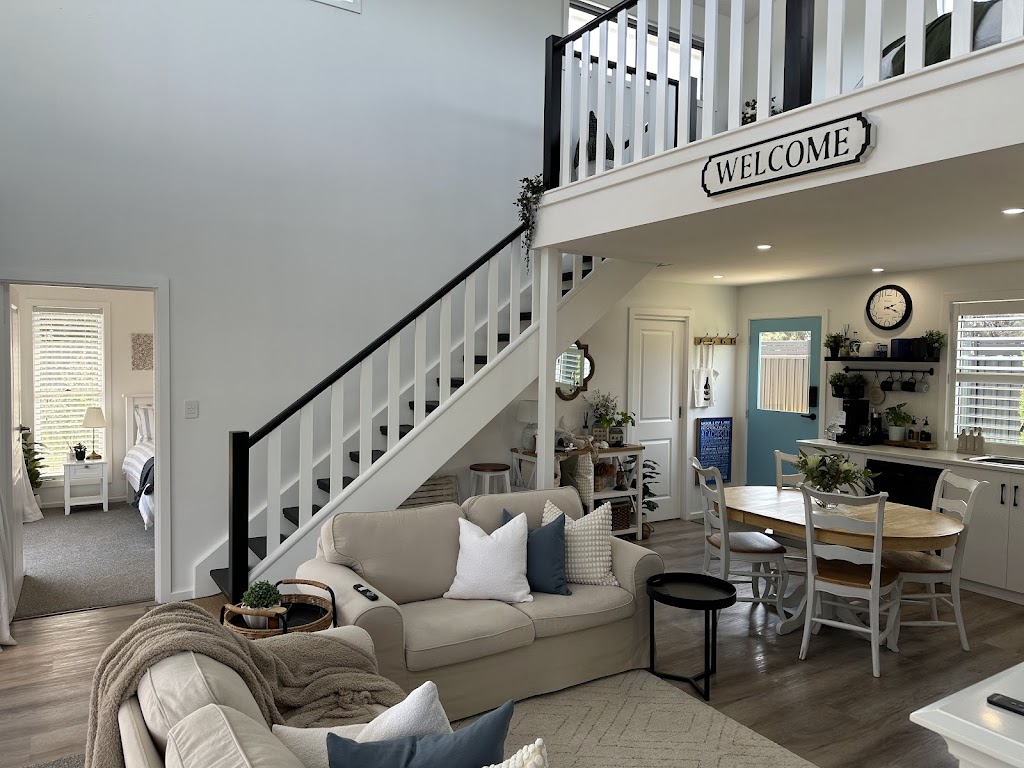 The Loft at Beachport | 1B Arthur St, Beachport SA 5280, Australia | Phone: 0438 445 388