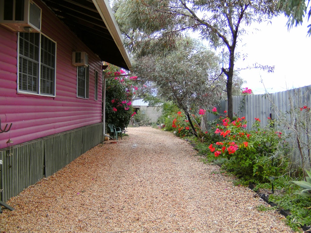 Sonjas Bed and Breakfast | lodging | 60 Butterfly Ave, Lightning Ridge NSW 2834, Australia | 0268292010 OR +61 2 6829 2010
