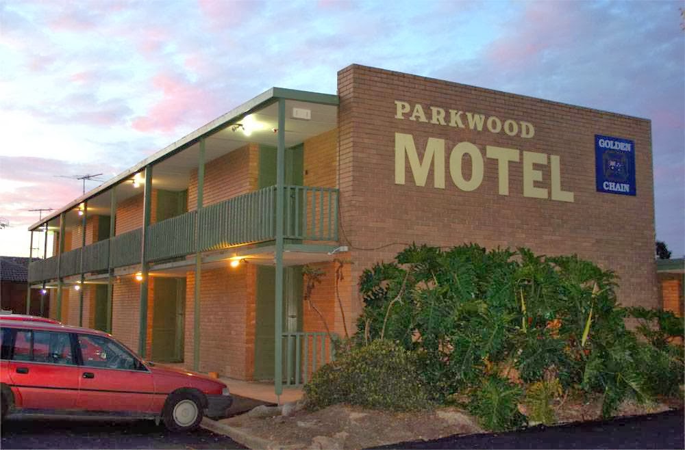 Parkwood Motel & Apartments | lodging | 8 Lily St, Hamlyn Heights VIC 3215, Australia | 0352785477 OR +61 3 5278 5477