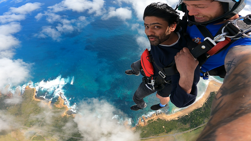 Skydive 12 Apostles | Great Ocean Road Airport, Great Ocean Rd, Peterborough VIC 3270, Australia | Phone: 0458 753 854