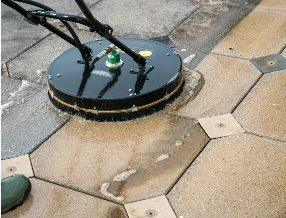 Redlands Powerwash | 271 Bloomfield St, Cleveland QLD 4163, Australia | Phone: 0490 433 087