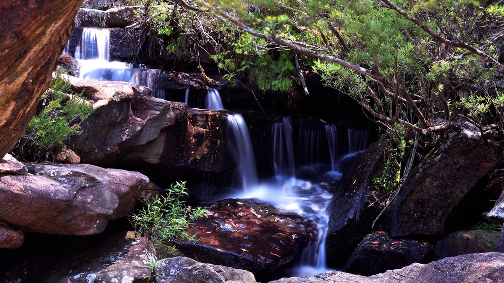 Upper Gledhill Falls | park | Garigal National Park, Ku-Ring-Gai Chase NSW 2084, Australia