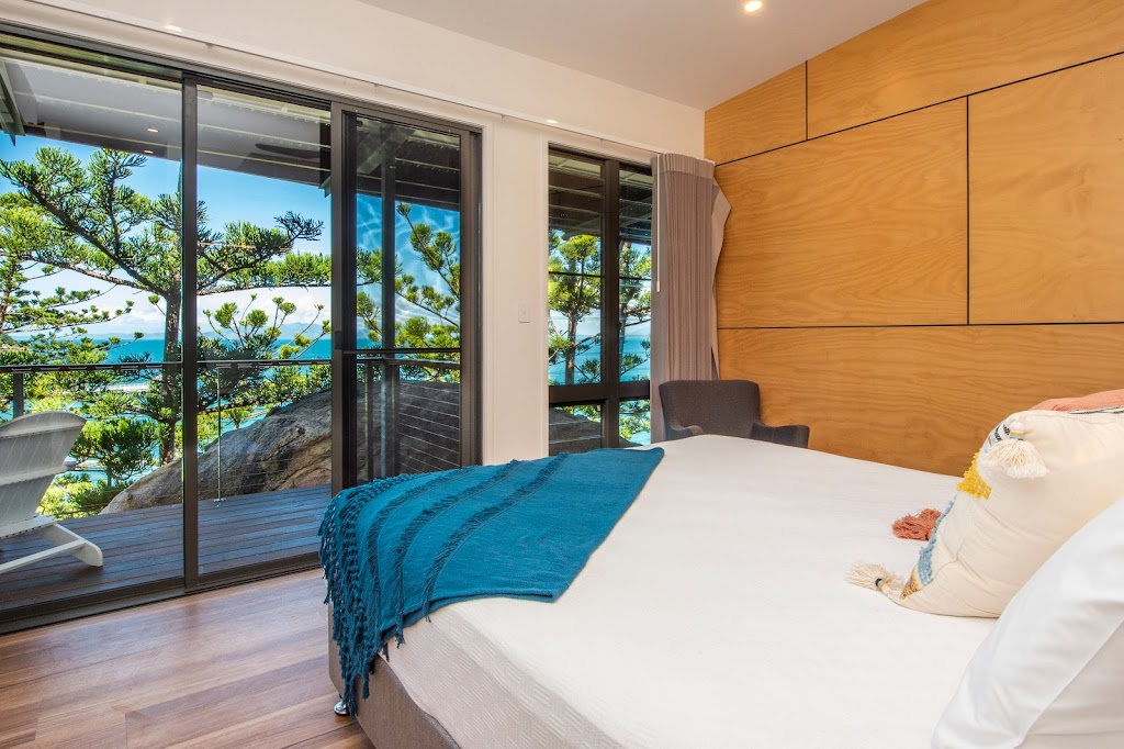 Headland House | lodging | Lot 10 Nobby Headland, 1 Picnic St, Picnic Bay QLD 4819, Australia | 0747785955 OR +61 7 4778 5955