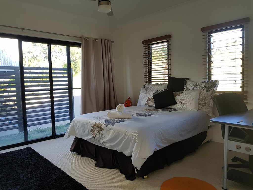 Bella Vista on Moreton | 5 Cassidae Cres, Moreton Island QLD 4025, Australia | Phone: 0417 624 339