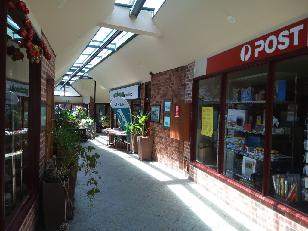 Gleebooks at Blackheath | book store | Shop1, Colliers Arcade Govetts Leap Road, Blackheath NSW 2785, Australia | 0247876340 OR +61 2 4787 6340