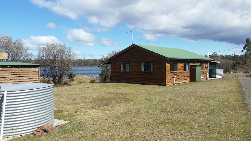 Lake Yalleena Cabins | lodging | 1 Kalangadoo Rd, Lake Leake TAS 7210, Australia | 0363811061 OR +61 3 6381 1061