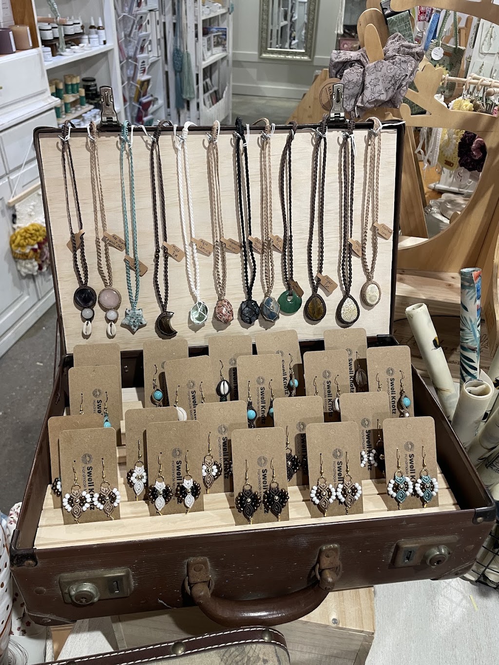 Swell Knotz | 48 Goodings Rd, Giffard VIC 3851, Australia | Phone: 0473 936 841