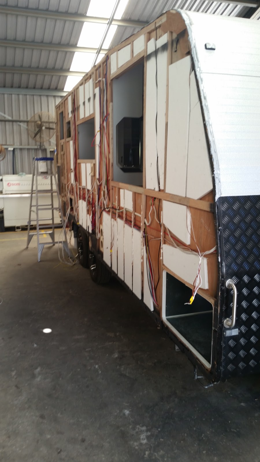 Paul Tall & Co Caravan Repairs | car repair | 29 Boscobel Rd, Londonderry NSW 2753, Australia | 0418115953 OR +61 418 115 953