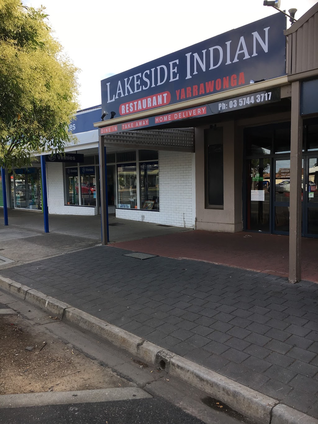 Lakeside Indian Restaurant | restaurant | 92-94 Belmore St, Yarrawonga VIC 3730, Australia | 0357443717 OR +61 3 5744 3717
