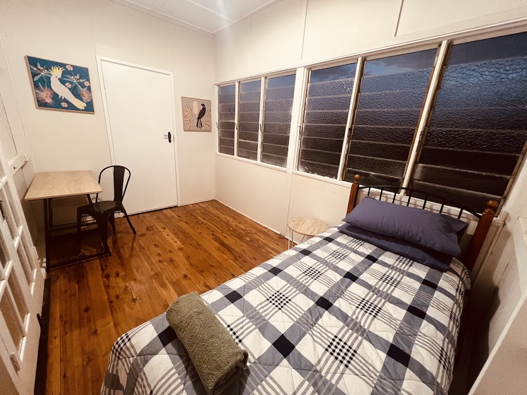 Bottle Tree Cottage | 33 Wicks St, Cunnamulla QLD 4490, Australia | Phone: 0414 760 941