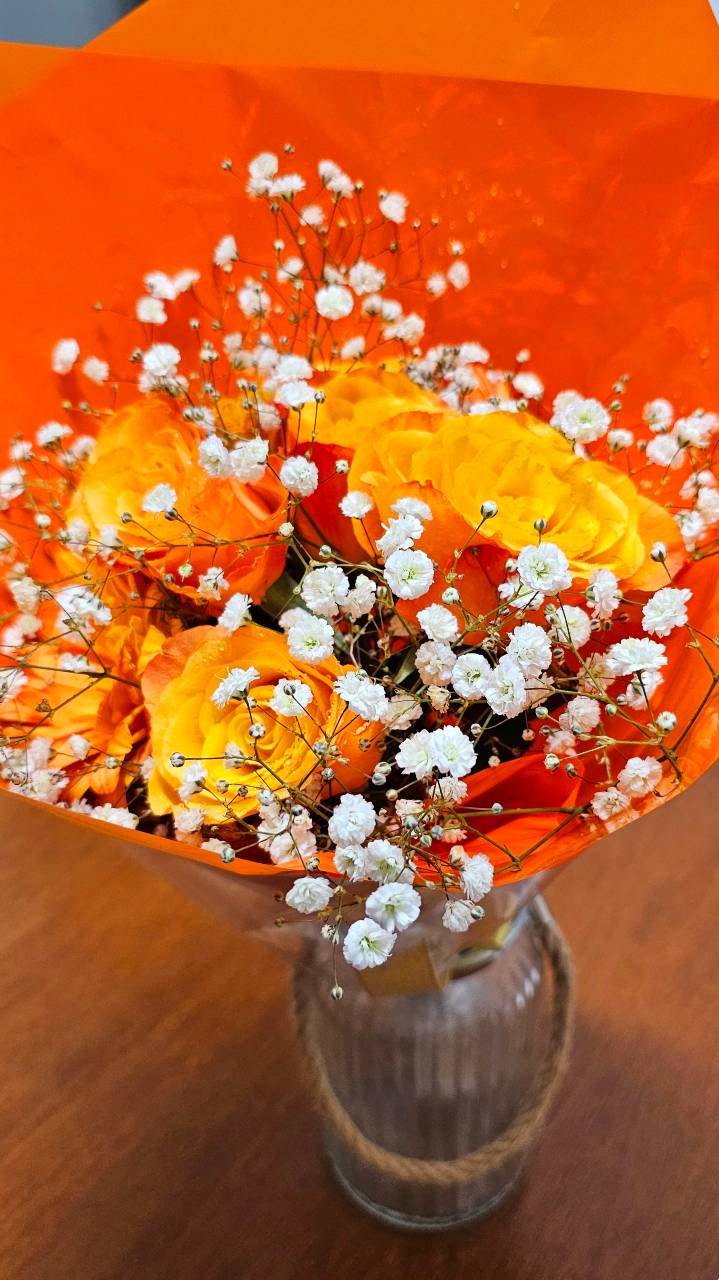 Roses n Petals | 3 Landscape Bvd, Hampton Park VIC 3976, Australia | Phone: 0423 725 750