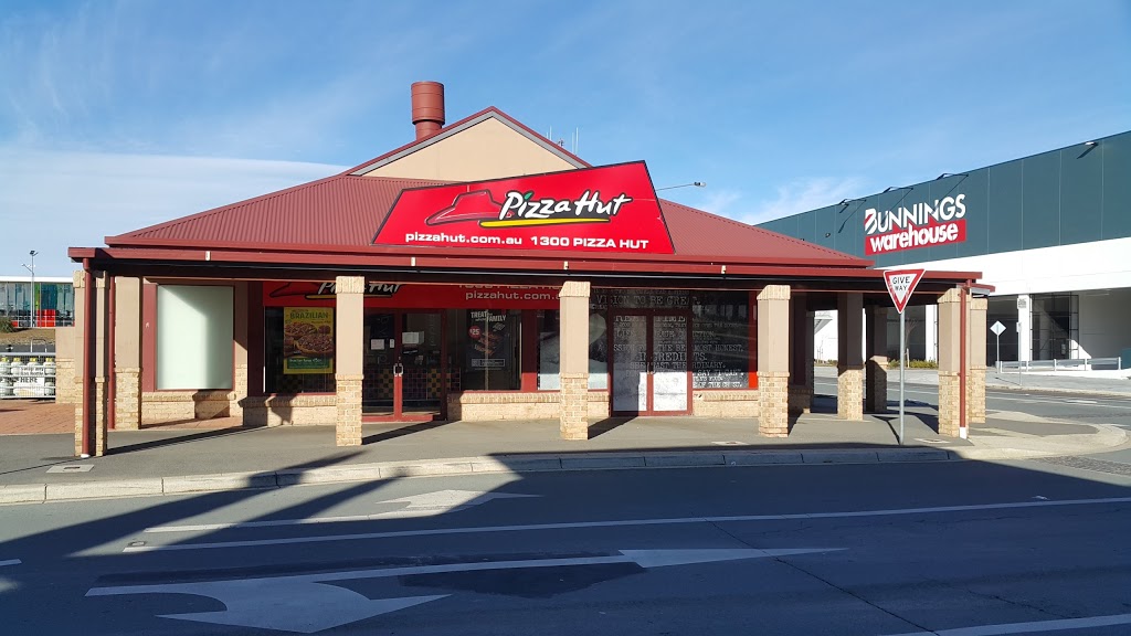 Pizza Hut Gungahlin | 4/26 Ernest Cavanagh St, Canberra ACT 2912, Australia | Phone: 1300 749 924