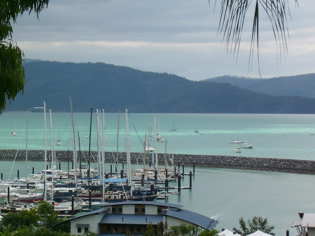 Chez-Nous Airlie Beach | 21 Airlie Cres, Airlie Beach QLD 4802, Australia | Phone: 0402 327 470