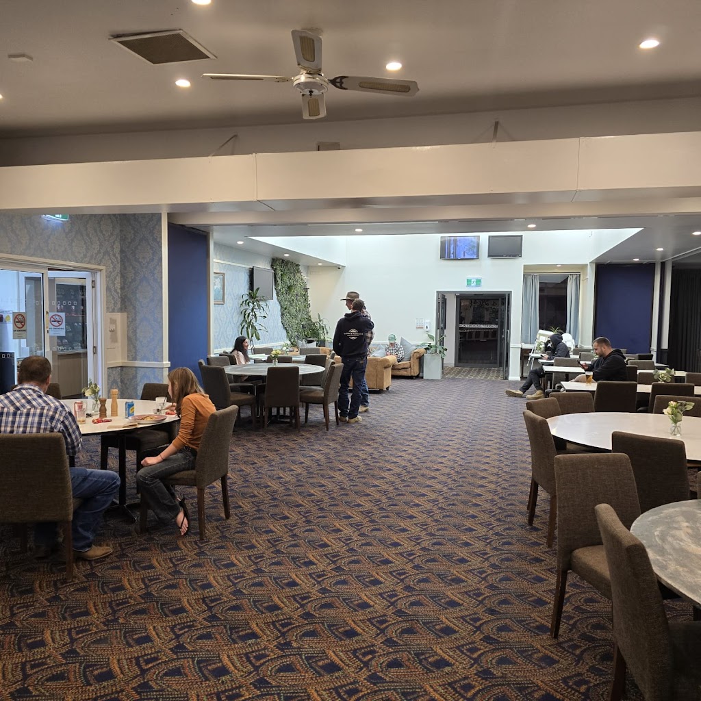 Pitt Town Sports Bowling Club | 139 Old Pitt Town Rd, Pitt Town NSW 2756, Australia | Phone: 0407 235 644