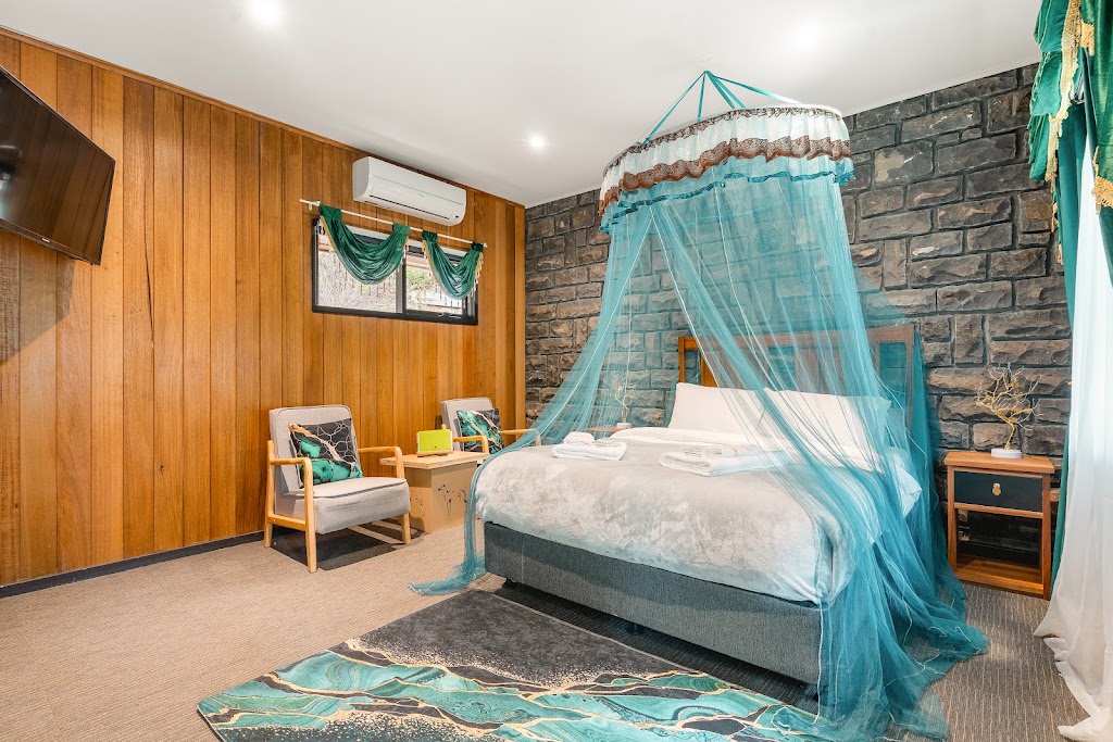 Sun-Kissed Forest Garden | 10 Stewart Rd, Emerald VIC 3782, Australia | Phone: 0450 424 796