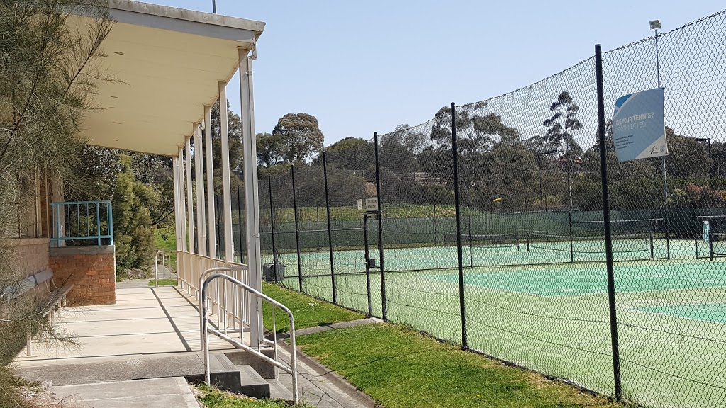 Currawong Tennis Club | health | Springvale Rd & Reynolds Rd, Donvale VIC 3111, Australia | 0398440952 OR +61 3 9844 0952