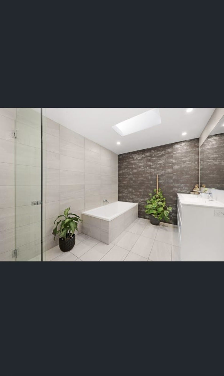 LKR & Coatsy Electrical | 17 Swan Ridge Pl, Moruya NSW 2537, Australia | Phone: 0488 122 441