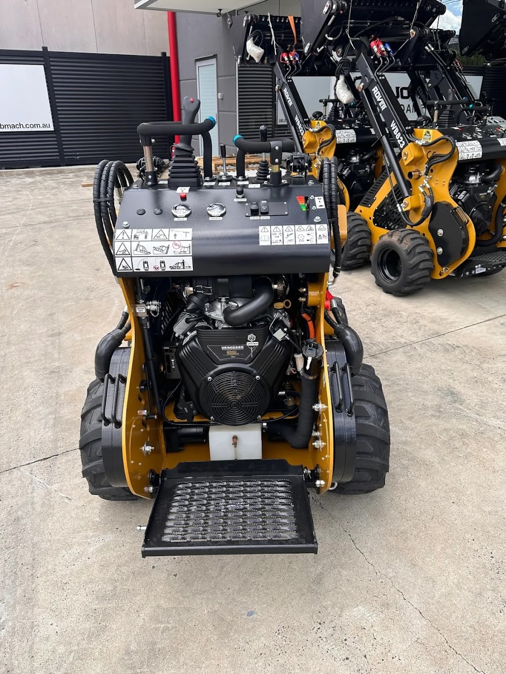 DigHead Hire Group | 1 Sartori Rd, Franklinford VIC 3461, Australia | Phone: 0494 123 364