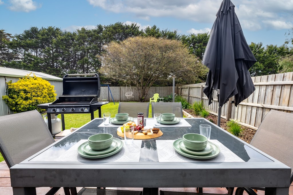Paws by the Sea | 13 Loch Ard Dr, Ocean Grove VIC 3226, Australia | Phone: 0413 847 674